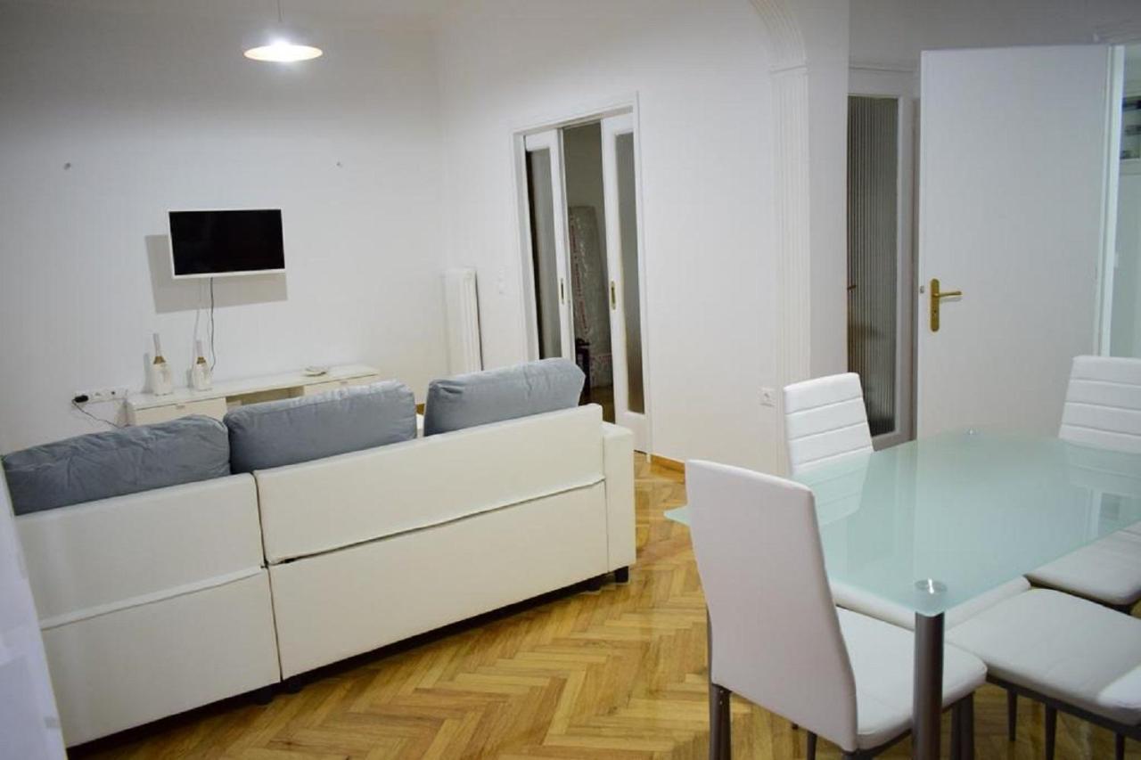 Beautiful Renovated Flat In Athens Apartment Luaran gambar